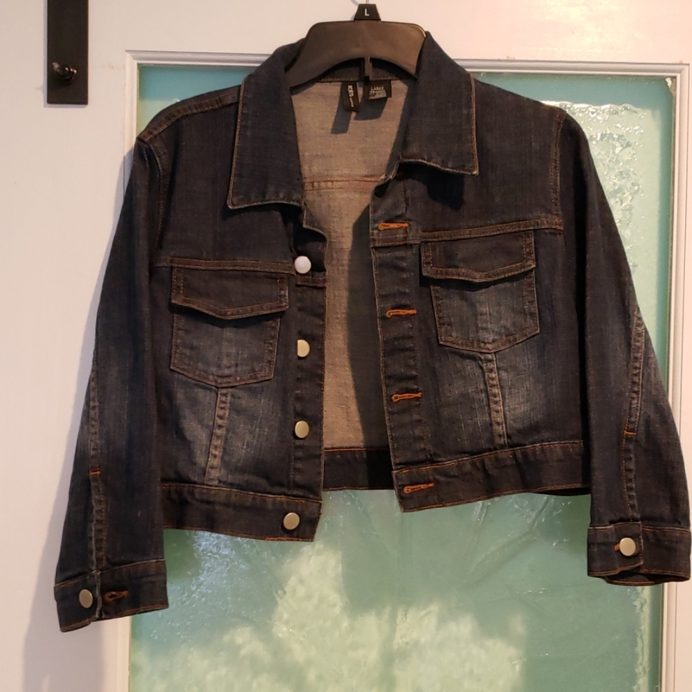 Short denim jacket